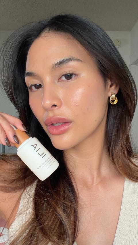 Instagram post by @adisalice for ILIA Beauty. Caption reads: My fav @iliabeauty skin tint is now 20% off!!🤍....