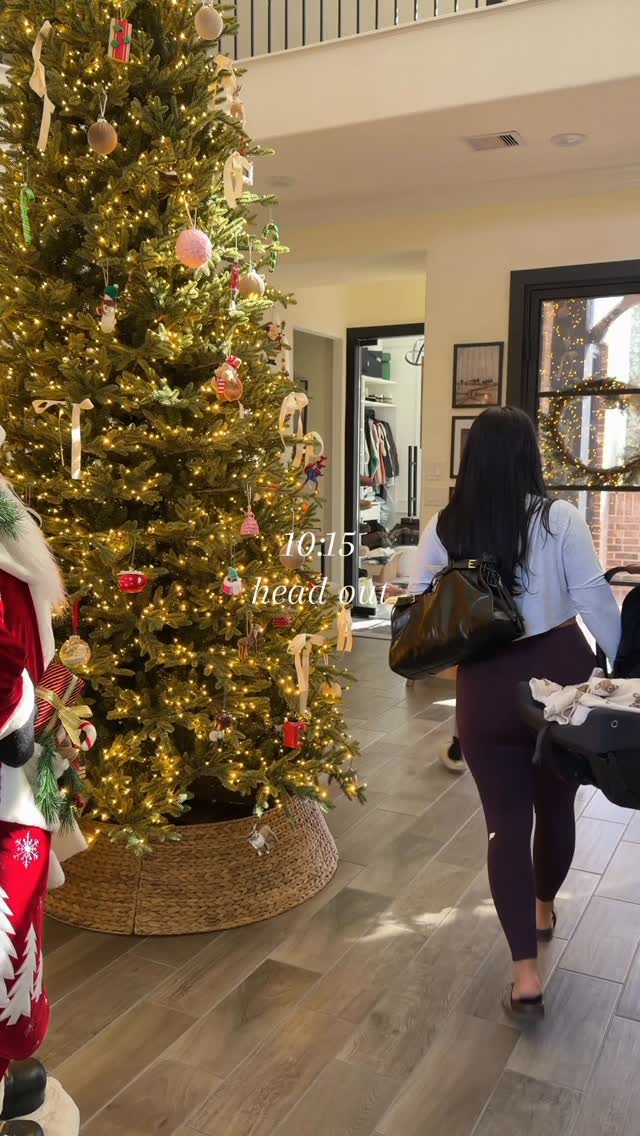 Instagram post by @lincolnsmamaaa for Elvie. Caption reads: Spent an hour in bed before getting up😌 Slow....