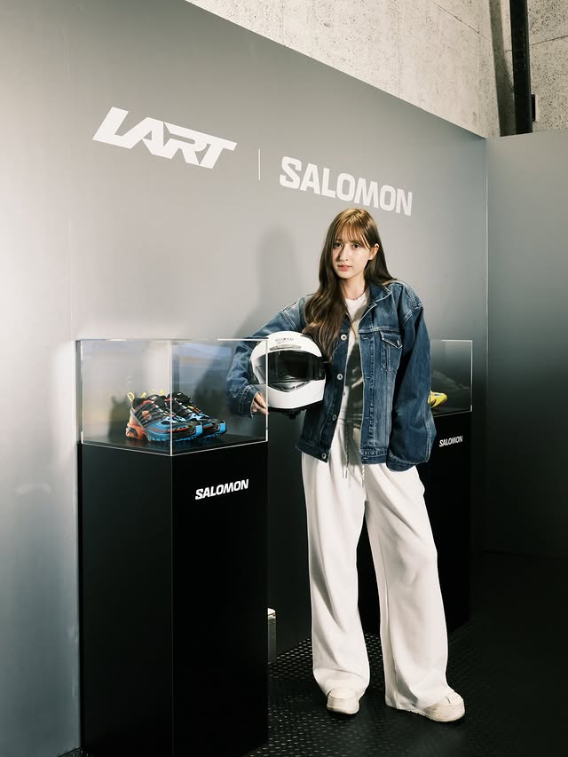 Instagram post by @hanna_0659 for Salomon. Caption reads: @salomon 4/17 SALOMON南青山店がオープンということで [...].