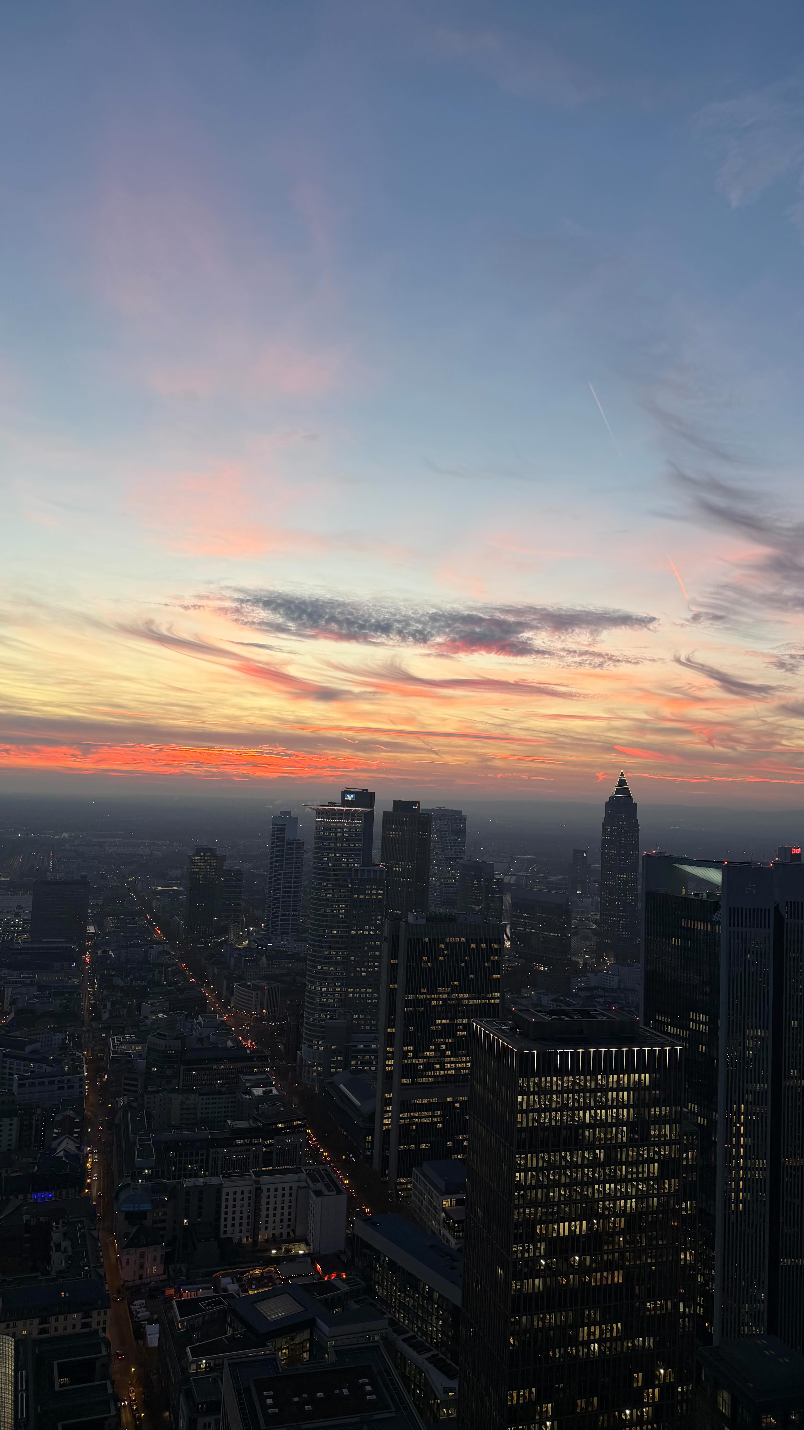 Instagram post by @thehella444_ for Glowmode. Caption reads: Outfit @glowmode_official 🤎

.

#Glowmode....