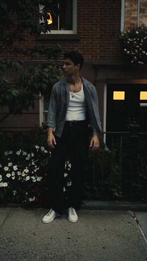 Instagram post by @itsrovski for Kenneth Cole. Caption reads: Built for comfort. Designed for the city. Styled....