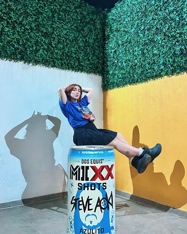 Instagram post by @nathcampost for Dos Equis. Caption reads: MIXX Shot azulito en lata toda la vida....