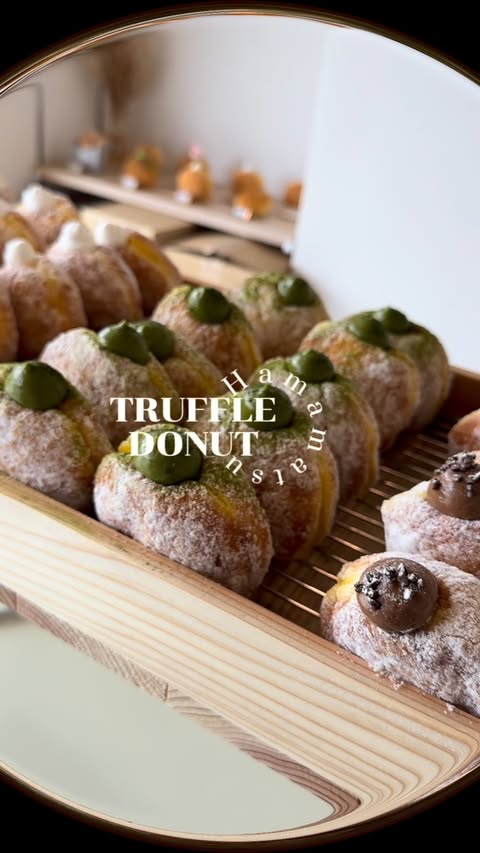 Instagram post by @vo.milktea for TRUFFLE DONUT. Caption reads: TRUFFLEDONUT📍浜松・高林 @truffle_donut [...].