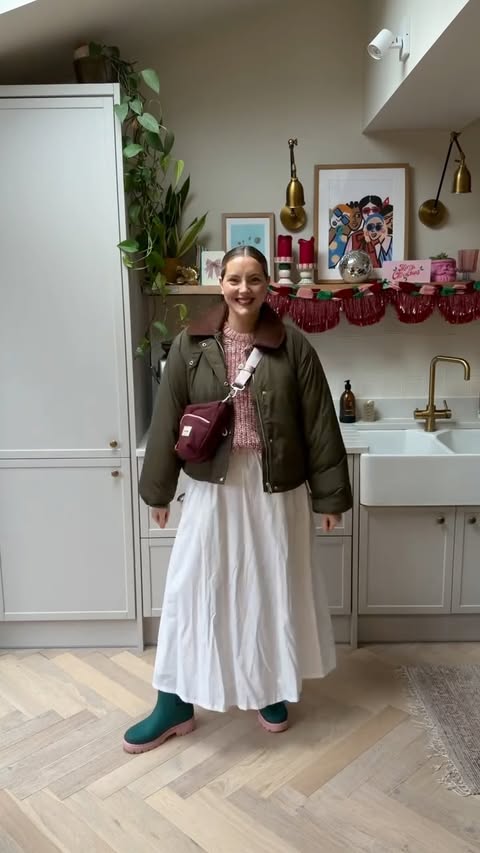 Instagram post by @leannedopaminedressing for Merry People. Caption reads: [...] to wear this time of year?
Boots:....