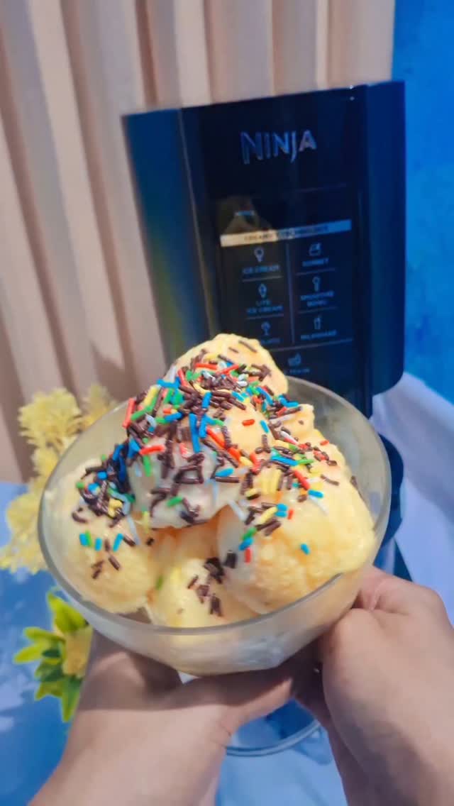 Instagram post by @aishlatf18 for Ninja Kitchen. Caption reads: Kali ini Mama Ais mau bikin Ice Cream Nata De Coco....