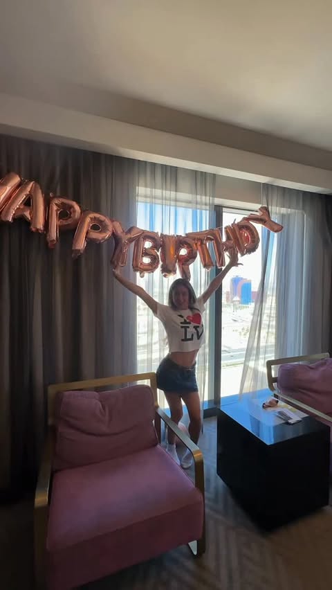 Instagram post by @gianina for Las Vegas. Caption reads: spoiledddd @cosmopolitan_lv @vegas #vegaspartner.