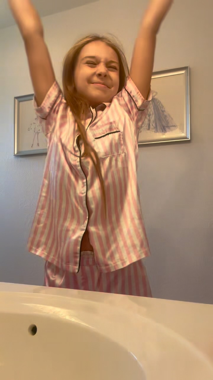 Instagram post by @_suttonranae for I Dew Care. Caption reads: GRWM for the day! 

@idewcare @sel.phbeauty....