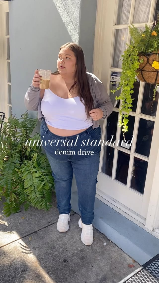 Instagram post by an influencer for Universal Standard. Caption reads: [...] is… I love new jeans👏… @universalstandard....