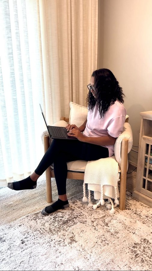 Instagram post by @patyharmon for MomSelect. Caption reads: #ad I have a great news I wanted to share with you....