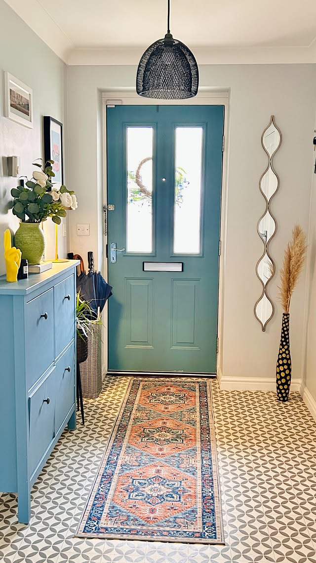 Instagram post by @myhomeismyhappy for House Beautiful. Caption reads: My home in 15 seconds! If only it took that long....