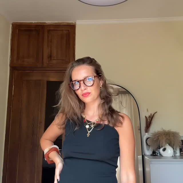 Instagram post by @eva_balu for Dressin. Caption reads: GRWM with @dressinsocial 🫶🏽🤎

When you register....