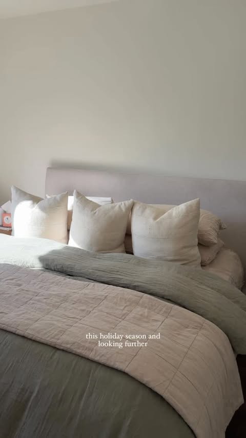 Instagram post by @jules.jacobson for Sundays. Caption reads: [...] set up, the perfect fit with all....