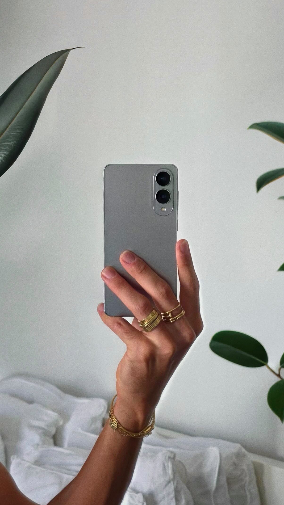 Instagram post by @iamnathangraff for Fnac. Caption reads: [...] powerful than expected.

@samsungfrance....