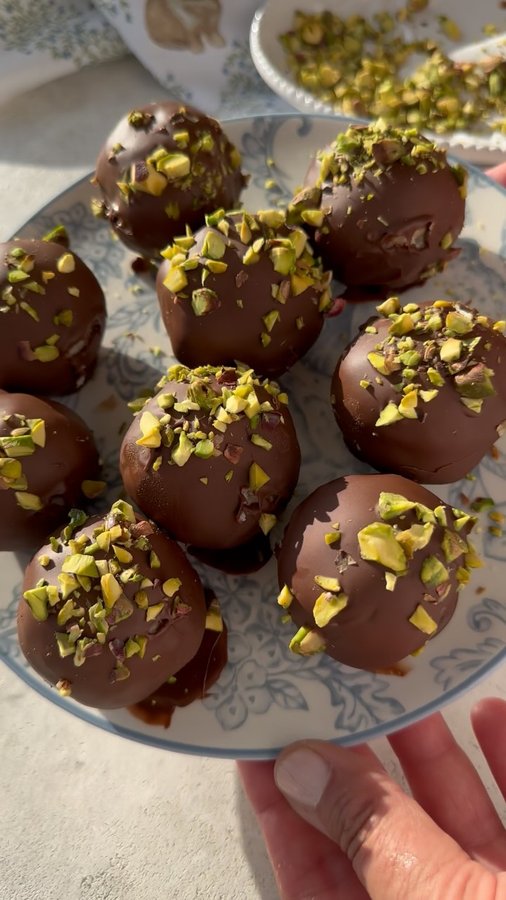 Instagram post by @littlekalegirl for Cocobella. Caption reads: This Easter why not make your own homemade Easter....