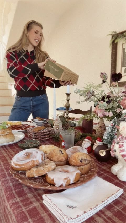 Instagram post by @ashley.paiige for Panera Bread. Caption reads: [...] the perfect holiday brunch! Order....