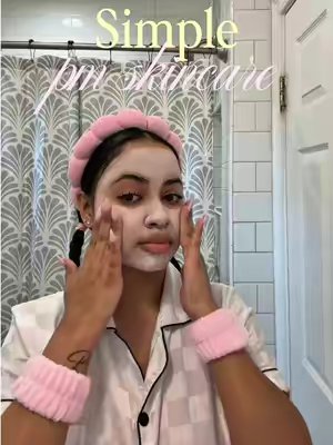 TikTok post by @hericagomez_ for Unifree US. Caption reads: [...] @SKIN1004 US @Summer Fridays @UnifreeUS....