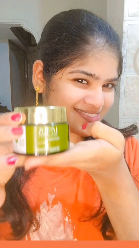 Instagram post by @me_siri141 for Lotus Botanicals. Caption reads: [...] skin the pampering it needs with Lotus....