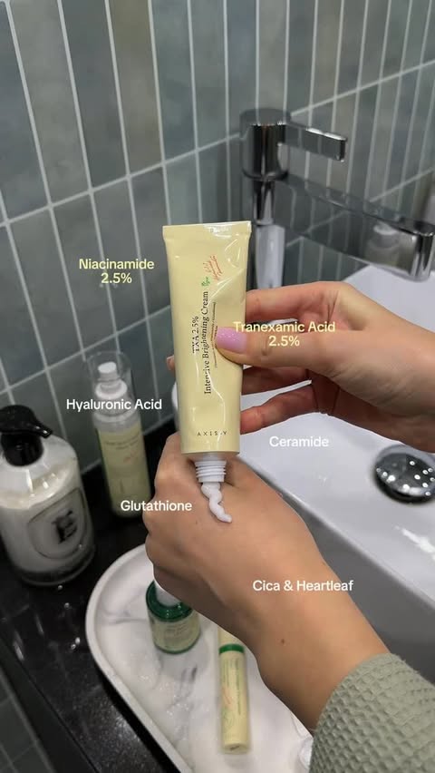 Instagram post by @sundayswithanna for Axis-y. Caption reads: [...] Less irritation. Better brightening with....