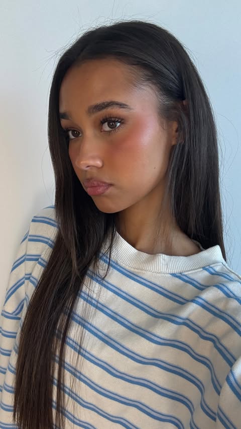 Instagram post by @amayaancr for IL MAKIAGE. Caption reads: No filter, just a flawless base routine @ilmakiage....