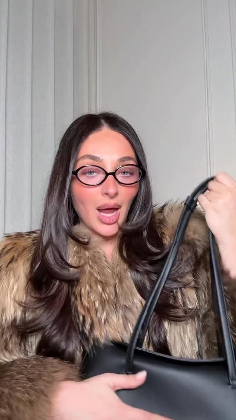 Instagram post by @vanessanicolestern for Kosas. Caption reads: What’s in my bag: makeup edition!! @kosas.