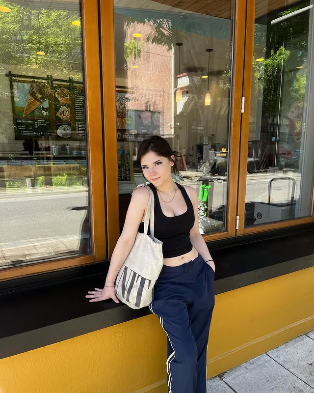 Instagram post by @floodhill for Vanity Fair. Caption reads: 18 . . . . . #fashion#lifestyle#collab#vanityfair.