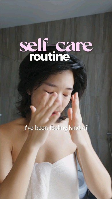 Instagram post by @chowjiahui for TheraBreath. Caption reads: [...] wake up confident but it’s been easier with....