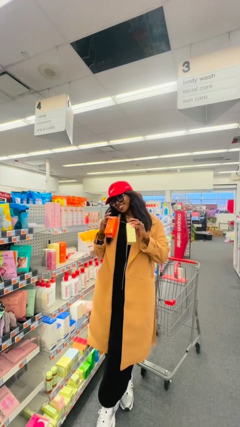 Instagram post by @thisischy for Cliganic. Caption reads: [...] feels right. Love that I can grab my....