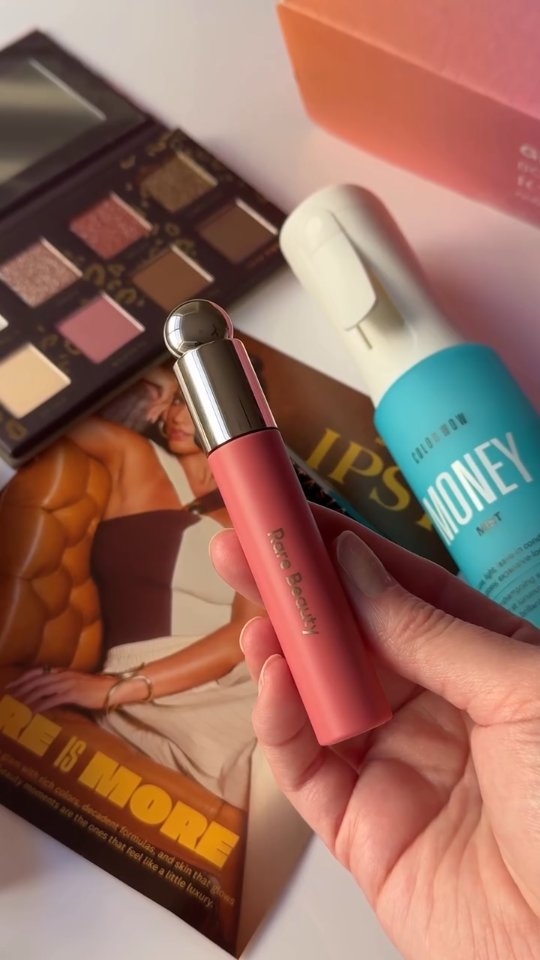 Instagram post by @lolasamples for Alamar Cosmetics. Caption reads: [...] Tinted Lip Oil in shade Hope 🩷....