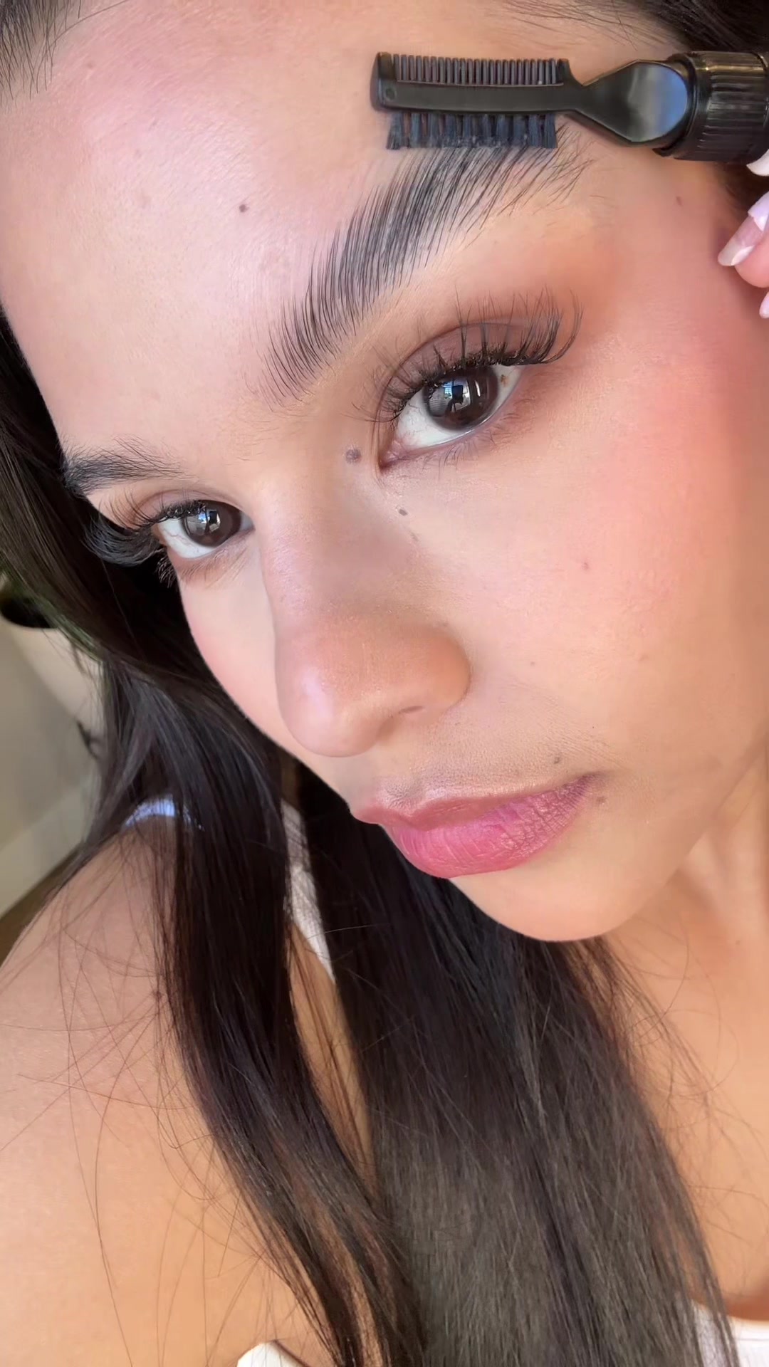 TikTok post by @delacruzmariely for HECI Beauty Makeup. Caption reads: [...] #creatorsearchinsights ||@HECI Beauty Makeup.