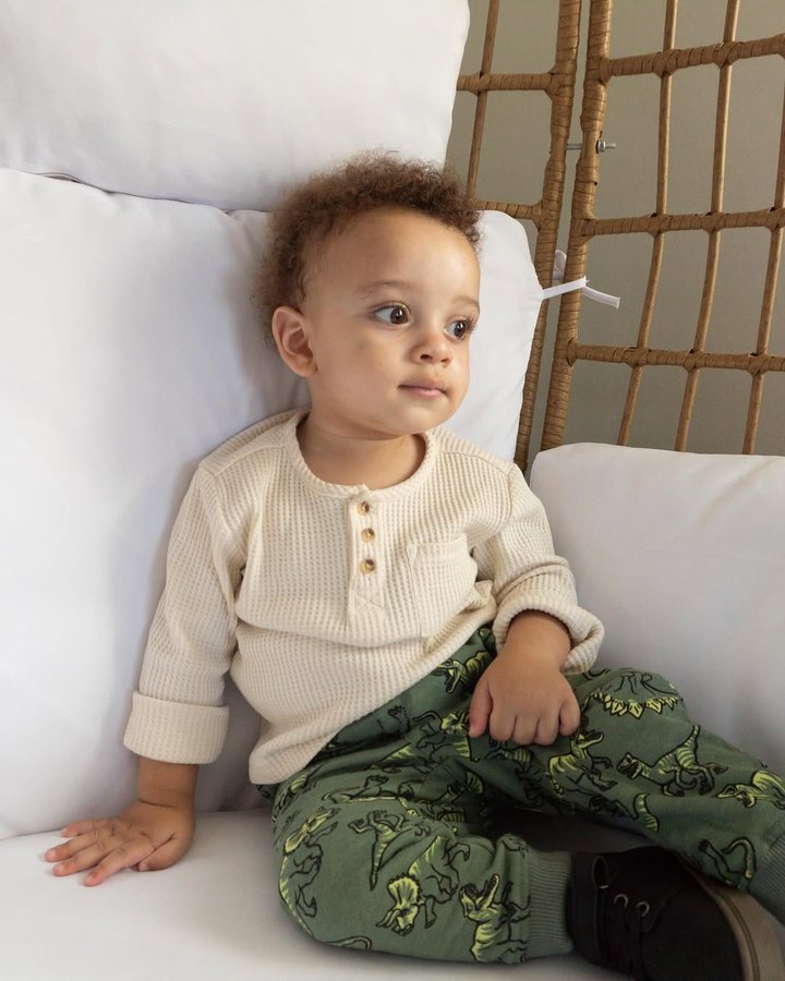 Instagram post by @busekaragozler for FabKids. Caption reads: @fabkids has the cutest outfits for the fall and....