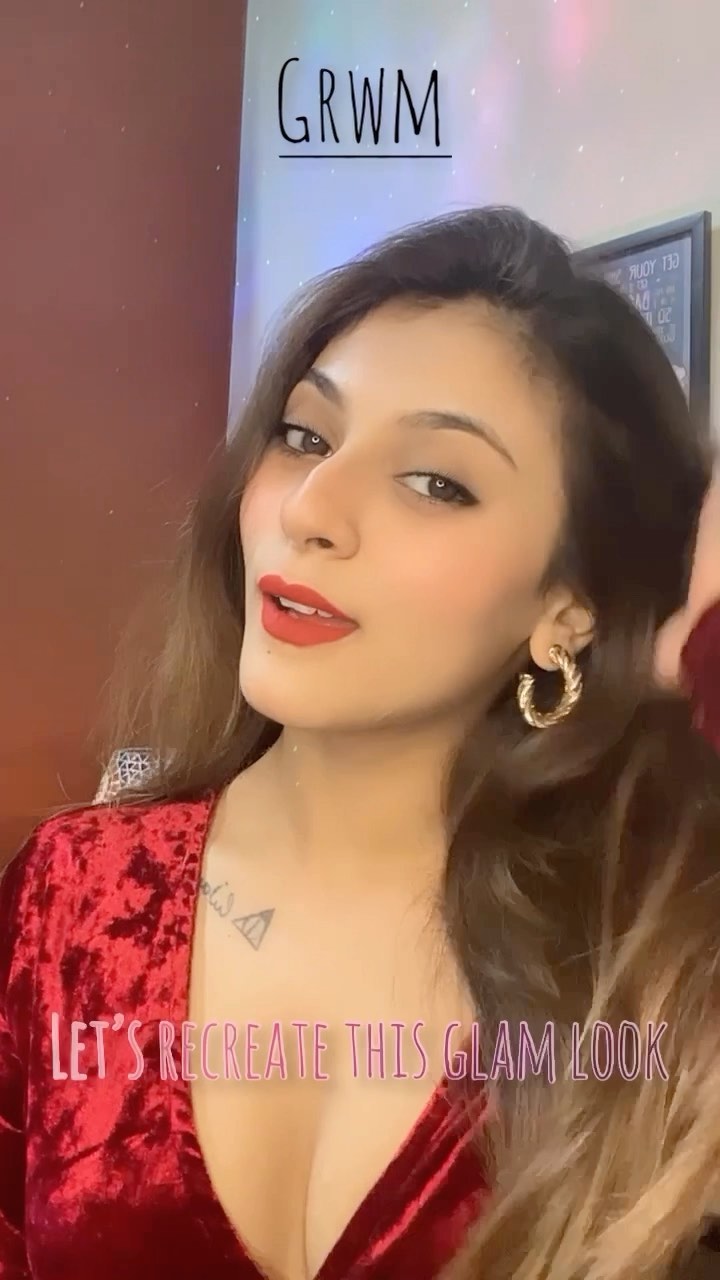 Instagram post by @triparna_ghosal for Belora. Caption reads: Let’s recreate this amazing glam look 💋✨
Ft.....