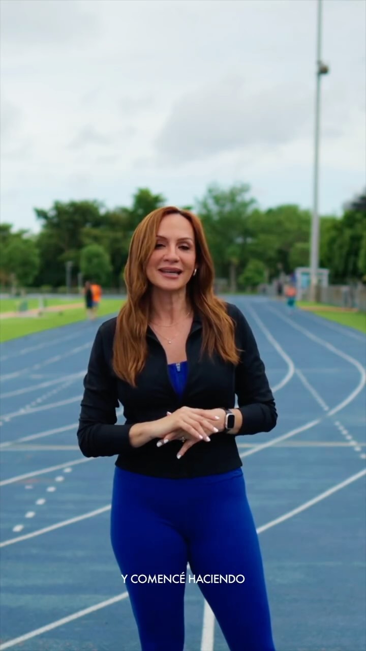 Instagram post by @natmelendez5 for Walmartpr. Caption reads: En Walmart Puerto Rico, reconocemos que el deporte....