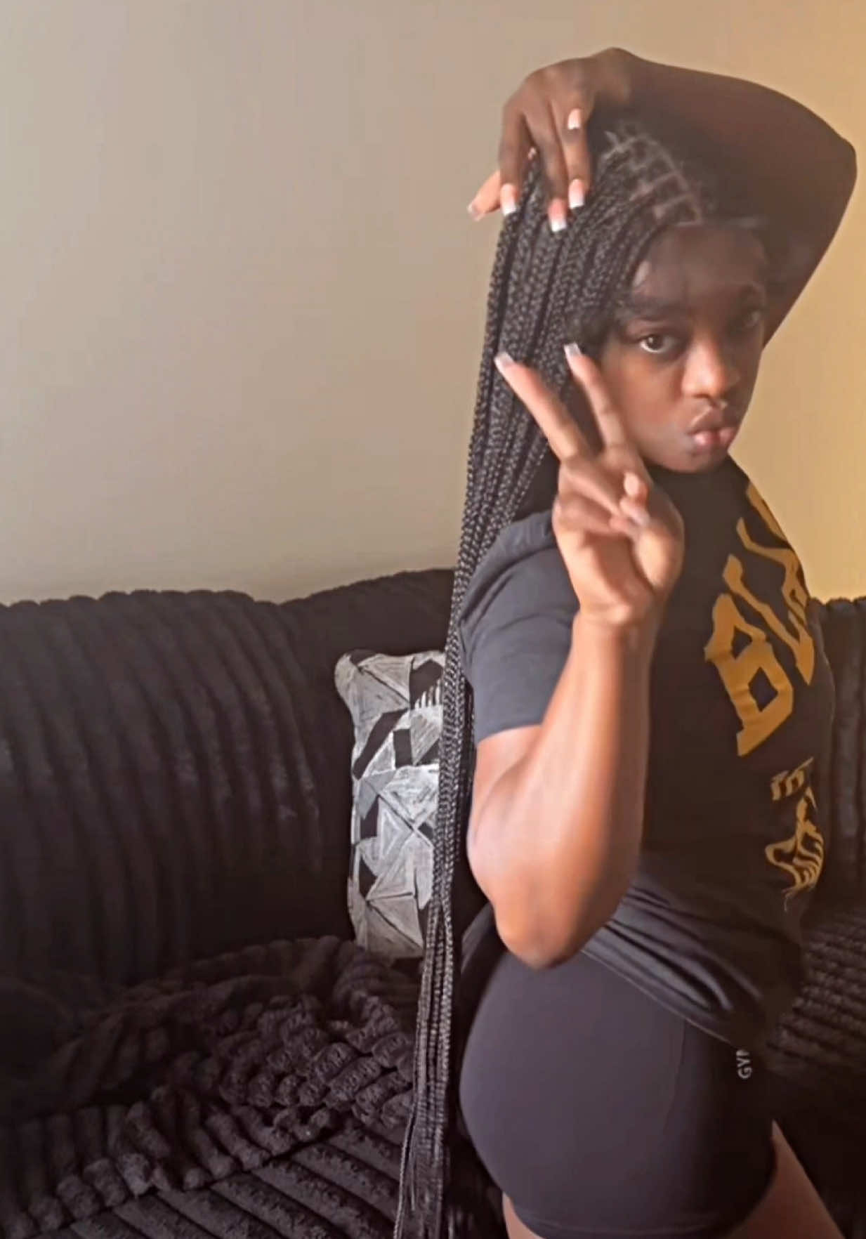 TikTok post by @___simplyvee___ for Supernova Hair. Caption reads: @Supernova Hair Store #fyp #foryoupage #viral.
