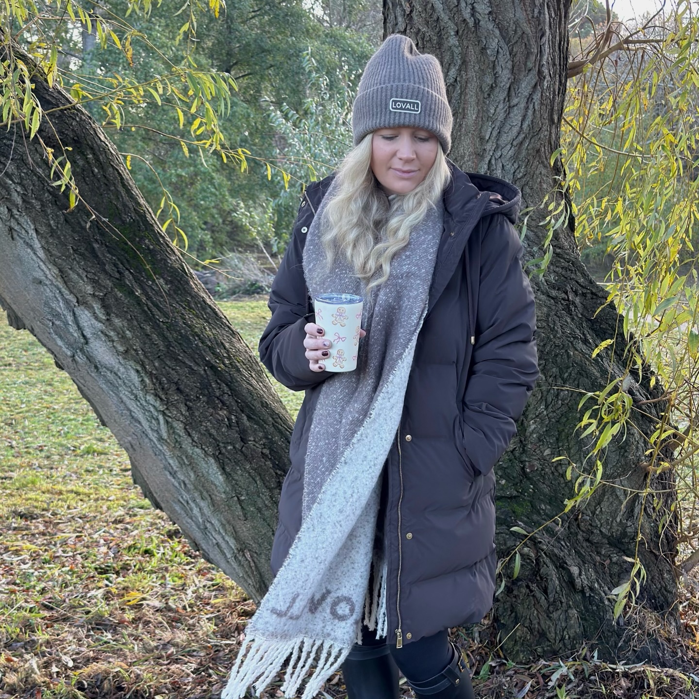 Instagram post by @mrskellyc_ for LOVALL. Caption reads: [...] at midnight tomorrow night. 🤍

AD|....