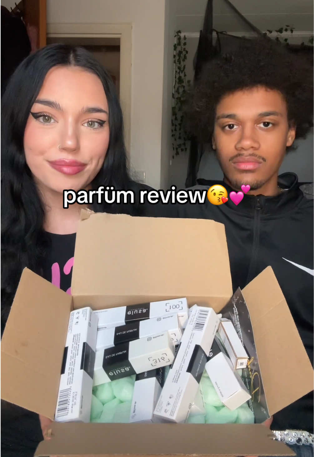 TikTok post by @malunaw for Elusa. Caption reads: [...] 20% rabatt ab 45€ bestellwert💯💯🙏🏼....