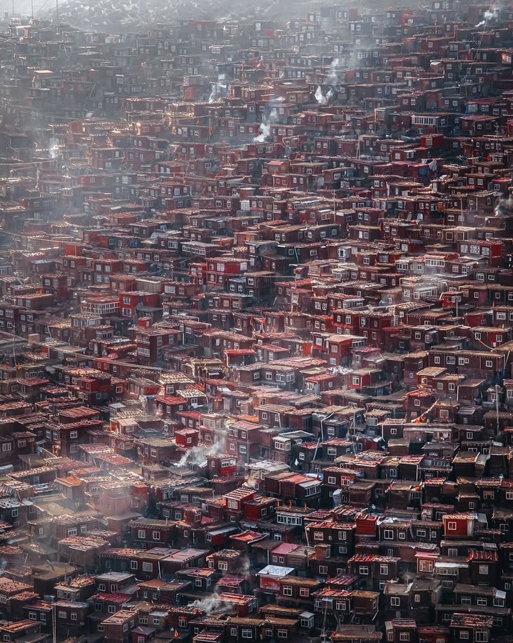 Instagram post by @_deepsky for Shutterstock. Caption reads: Hello guys！I team up with @shutterstock . It....