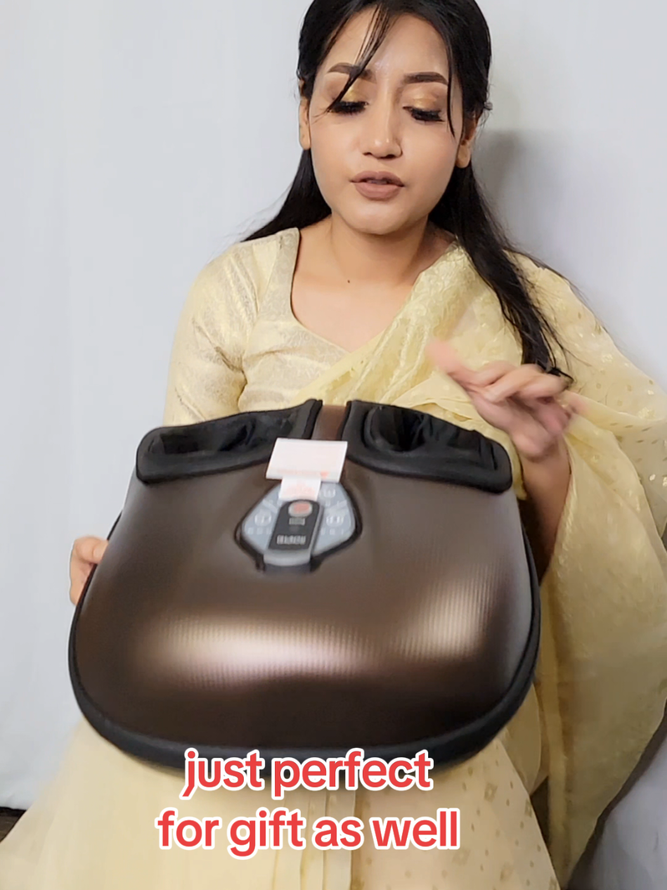 TikTok post by @saimas.evolution for RENPHO. Caption reads: #footmassager #massager #saima_i @RENPHO .