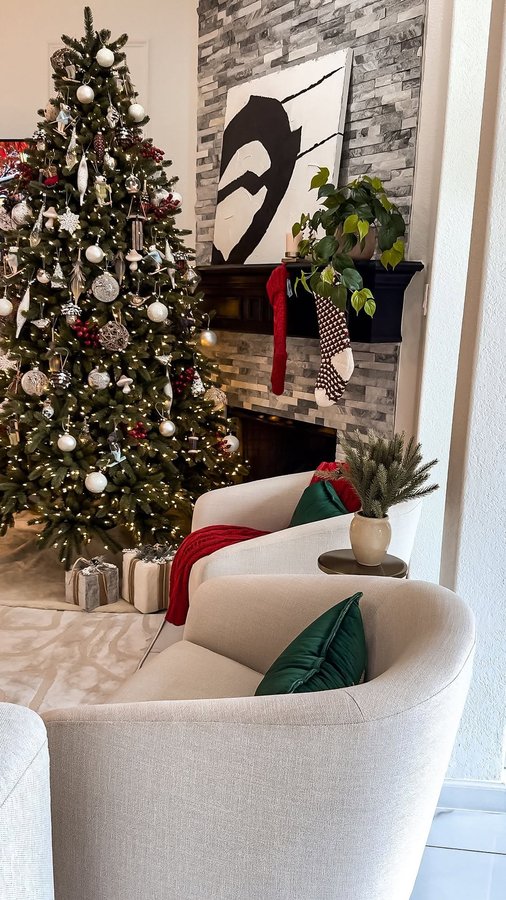 Instagram post by an influencer for CHITA. Caption reads: [...] reading, or just relaxing! 💛 @chitaliving....