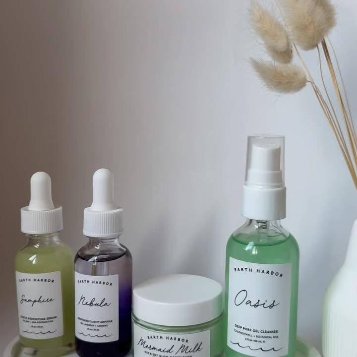 Instagram post by @by.mariamkh for Earth Harbor. Caption reads: I received these amazing products from....