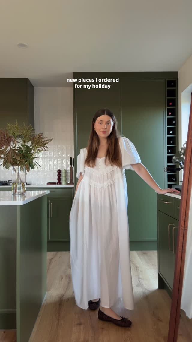 Instagram post by @ashowens_ for VRG GRL. Caption reads: [...] Kingdom 🥹 (gifted/ad)

#dailyoutfits....