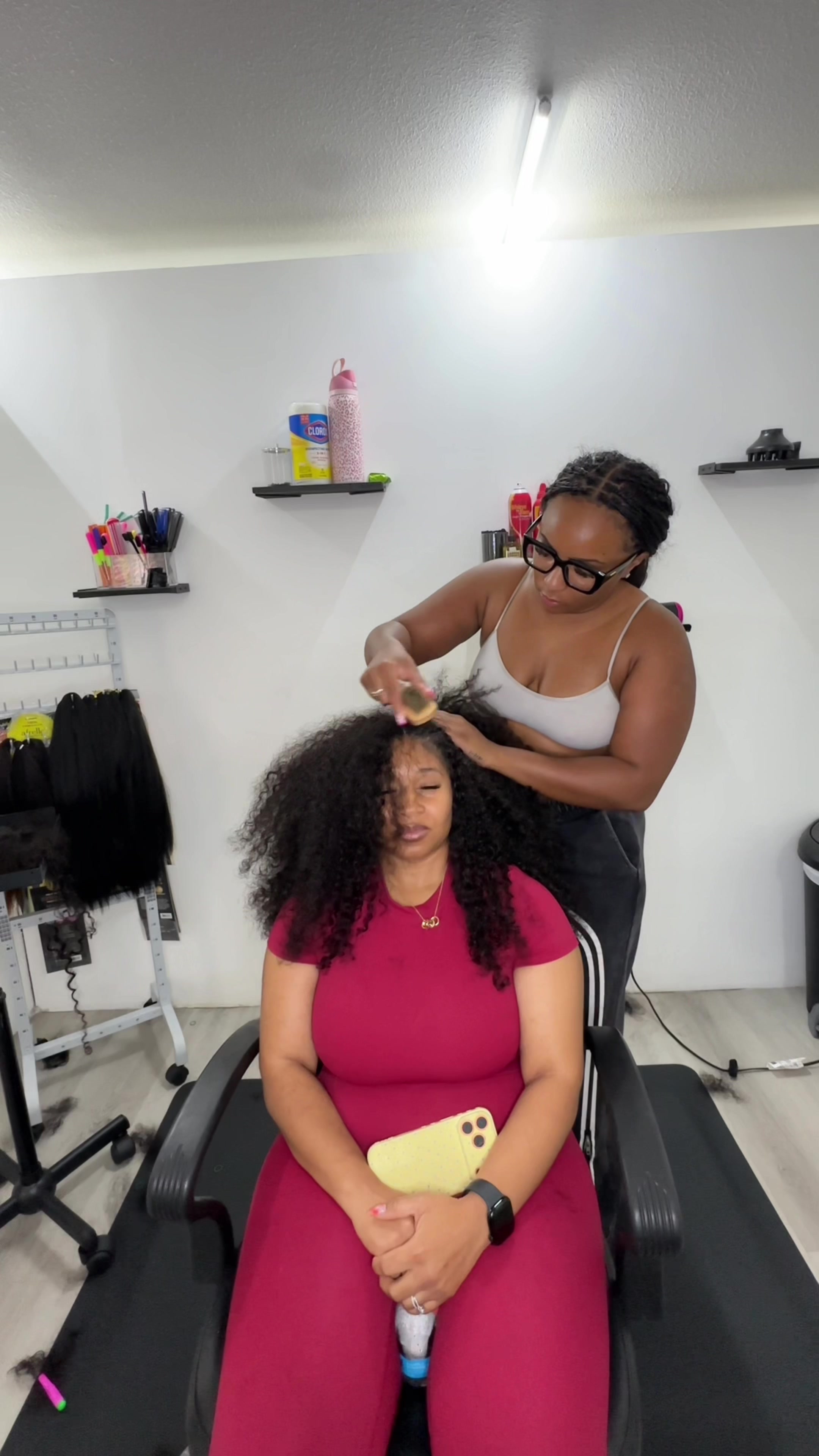 TikTok post by @brethebraiderr for Le Beauté. Caption reads: No leave out crochet Los Angeles Ft @Lebeaute hair....