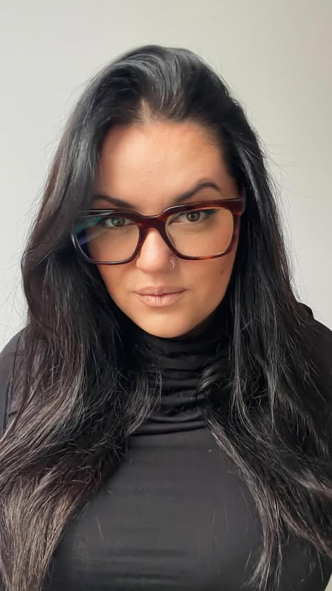 Instagram post by @vickrchloe for Oscar Wylee Eyewear. Caption reads: I’m always so impressed with @oscarwylee glasses,....