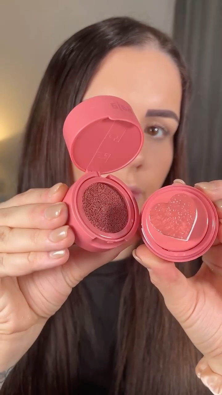 Instagram post by @_cloebeauty for Kaja Beauty. Caption reads: The perfect stocking stuffers have just dropped !!....