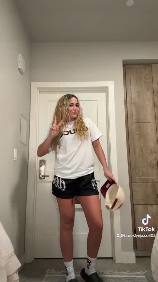 Instagram post by @brooklynjazz.805 for Deuce Brand. Caption reads: Go tap in with @deucebrand ✌️

#deucepartner.