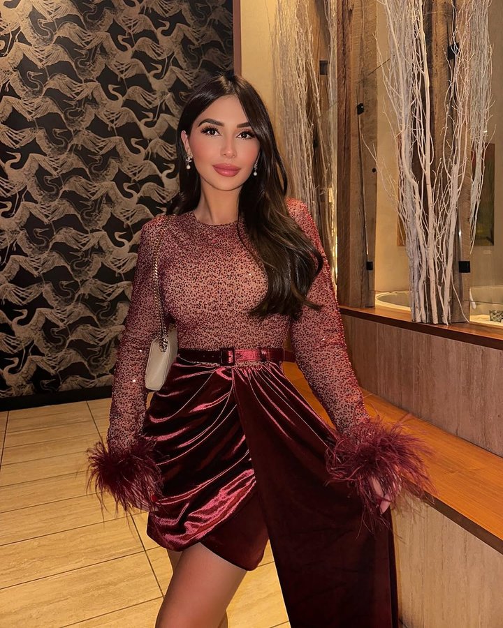 Instagram post by @jen_hava for Lavish Alice. Caption reads: Last night in @lavishalice ❤️💋| click the link in....