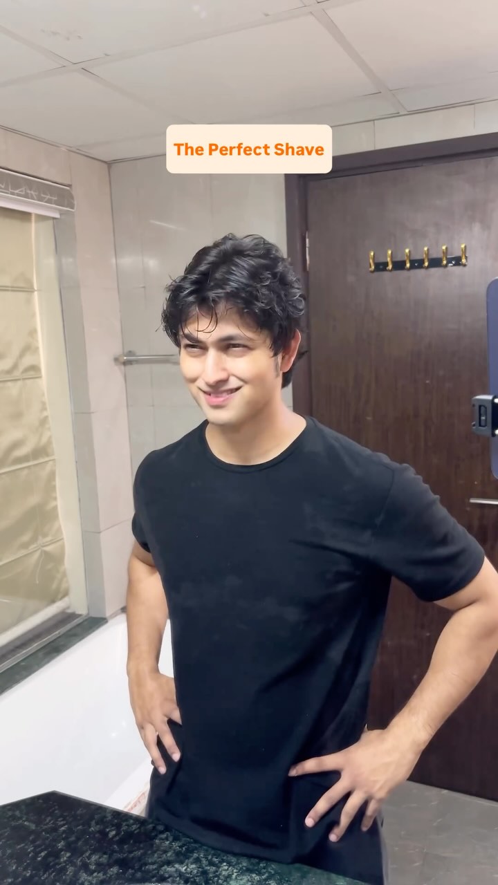 Instagram post by @shashwattt for Gillette. Caption reads: Ek dum se waqt jazbaat aur 
personality teeno....