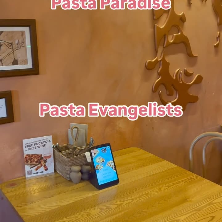 Instagram post by @dining.delights for Pasta Evangelists. Caption reads: London’s Freshly Made Pasta Paradise....