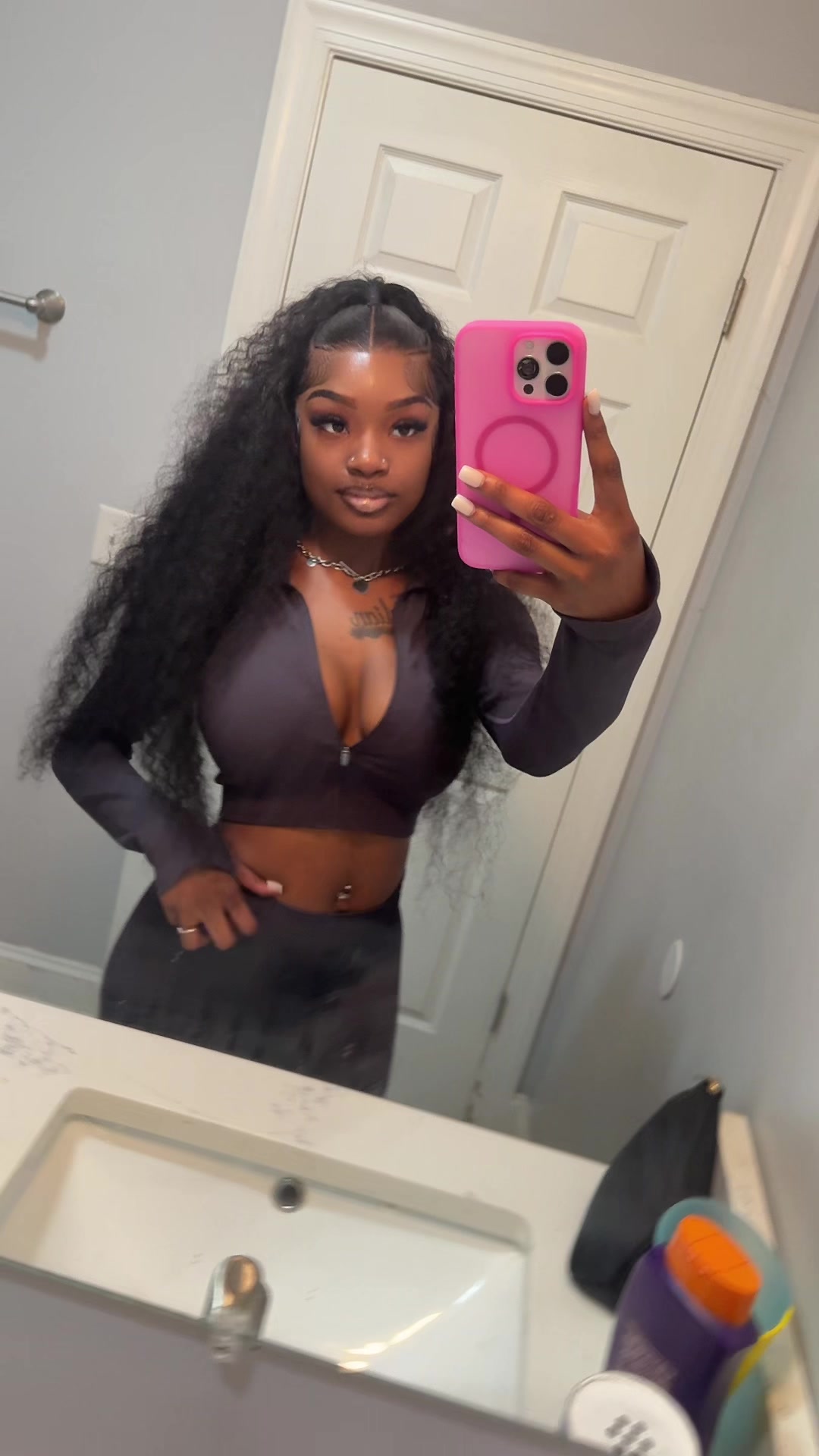 TikTok post by @kashmoneyy.kayy for Bling Hair. Caption reads: Wig from @Bling Hair Fashion . I give it a 10/10.....