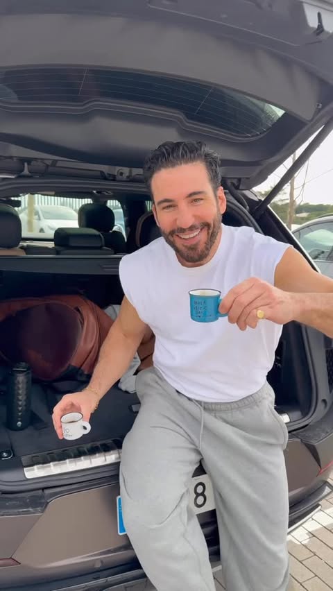Instagram post by @miguelangelsilvestre for Range Rover. Caption reads: [...] day! Un cafecito antes de entrenar…....