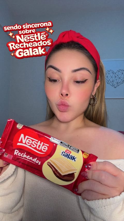 Instagram post by @babi for Chocolates Nestlé. Caption reads: Hoje é dia de ser SINCERONA sobre Nestlé Recheados....